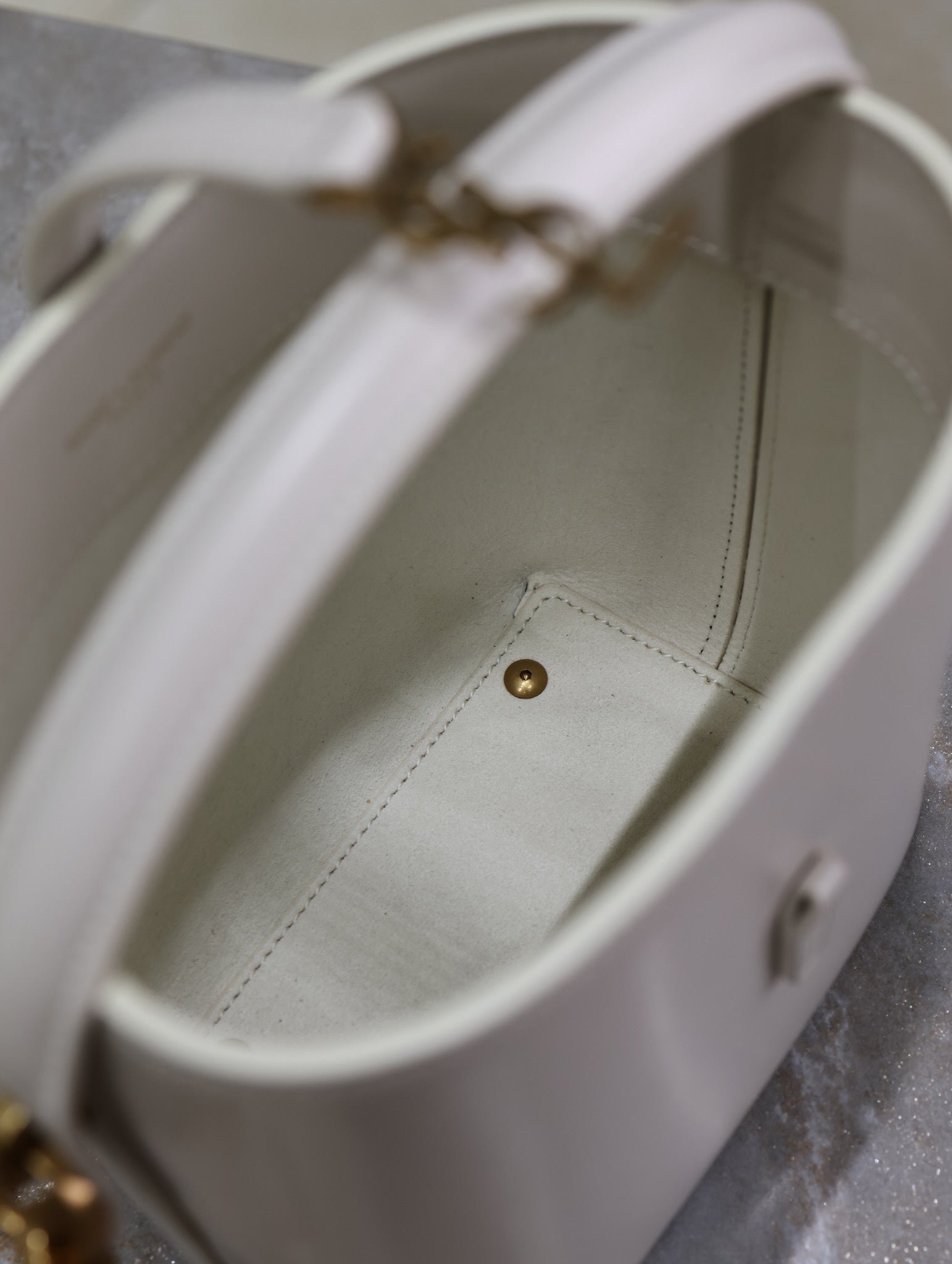 {Style No: 24BAN76U} YSL 25S LE 37 MINI 15 IN DUSTY GRAY CALFSKIN GOLD HARDWRE - Image 5