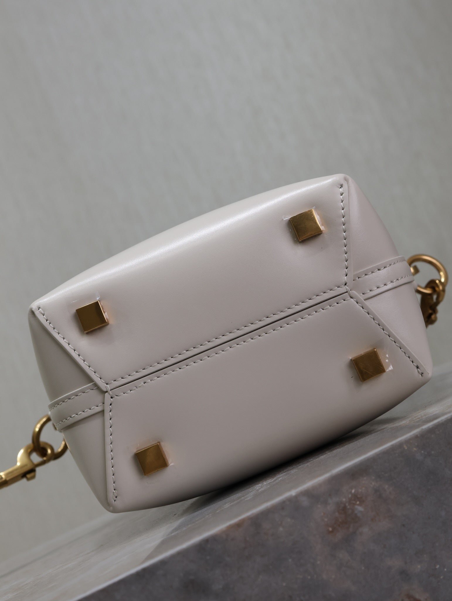 {Style No: 24BAN76U} YSL 25S LE 37 MINI 15 IN DUSTY GRAY CALFSKIN GOLD HARDWRE - Image 9