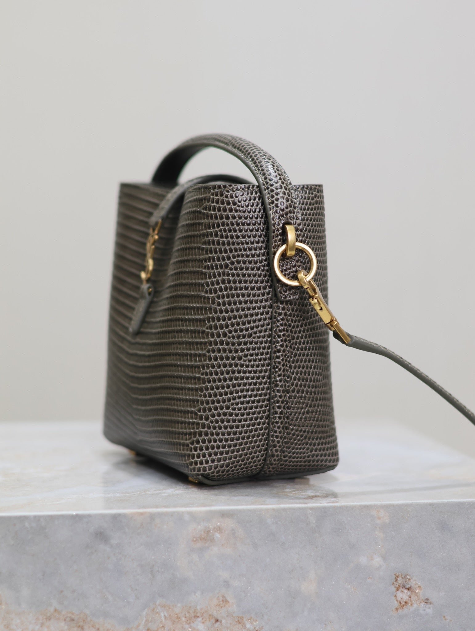{Style No: E1RQUK6W} YSL 25S LE 37 MINI 15 IN BROWN LIZARD PATTERN CALFSKIN GOLD HARDWRE - Image 4