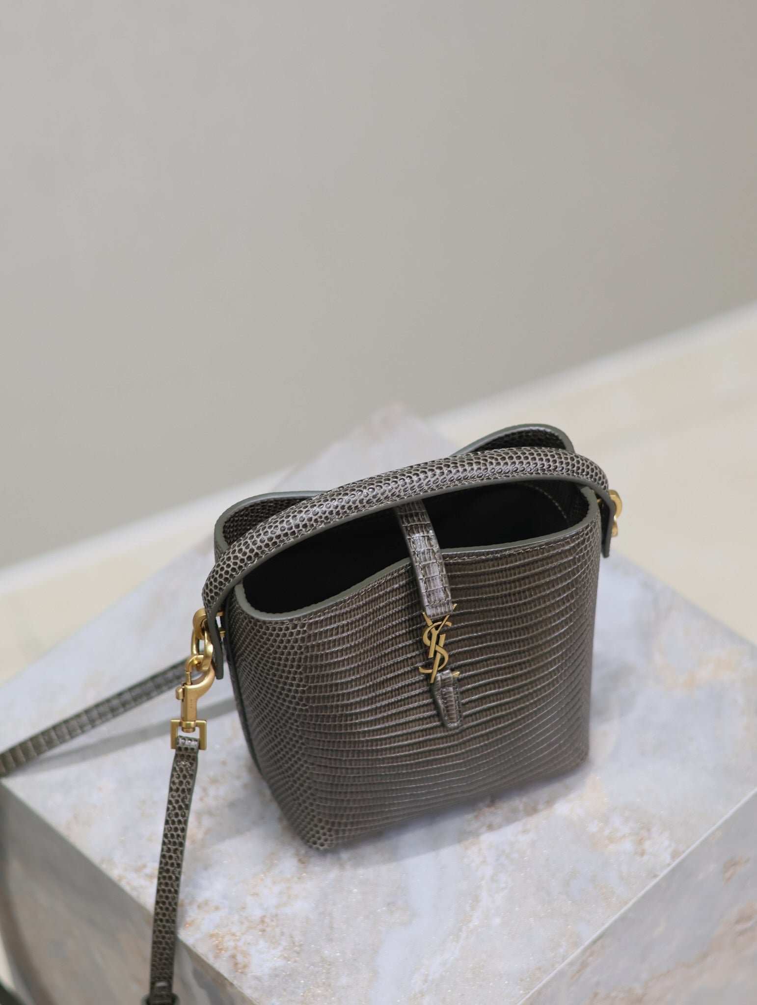 {Style No: VWI4PQ5K} YSL 25S LE 37 MINI 15 IN BROWN LIZARD PATTERN CALFSKIN GOLD HARDWARE - Image 8