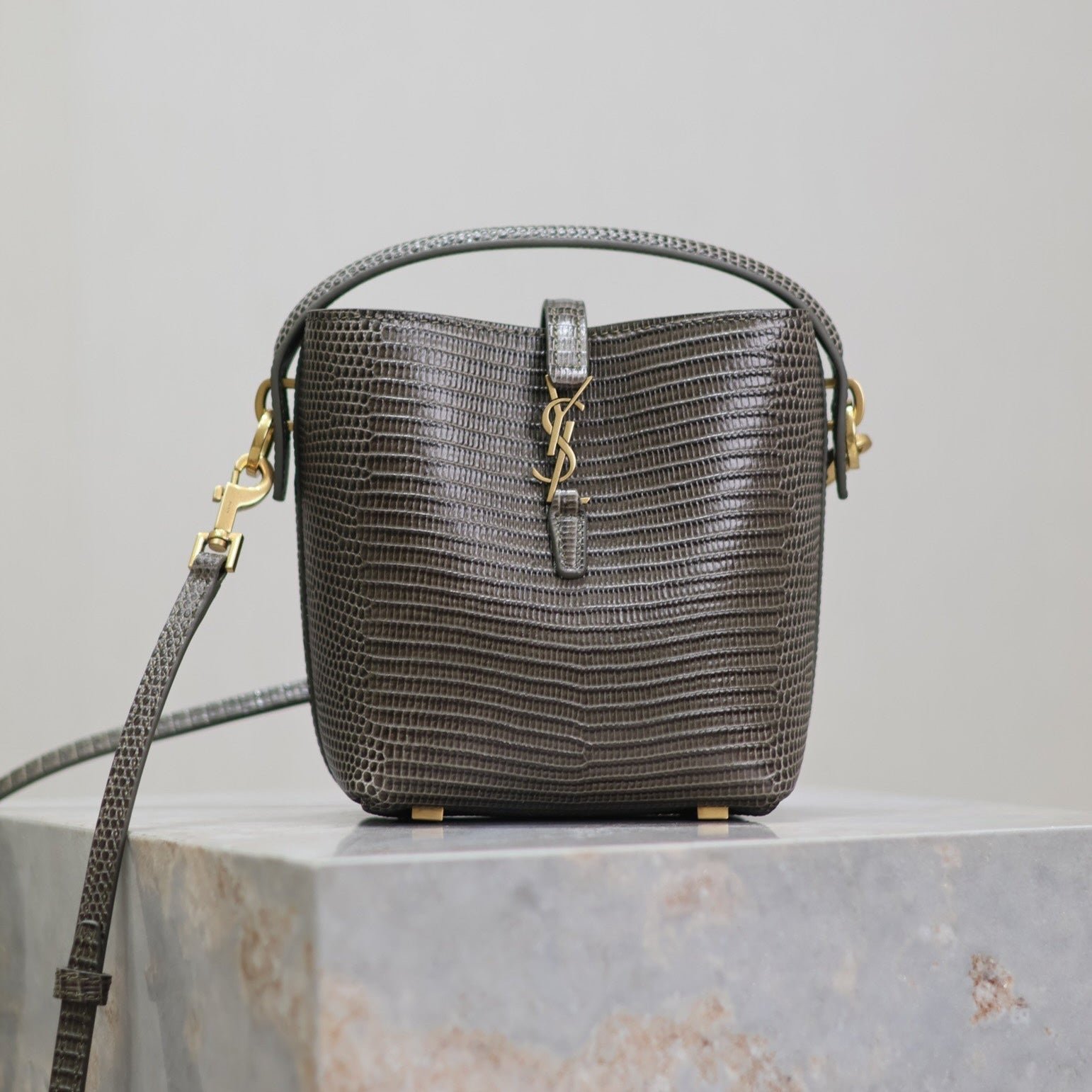 {Style No: E1RQUK6W} YSL 25S LE 37 MINI 15 IN BROWN LIZARD PATTERN CALFSKIN GOLD HARDWRE