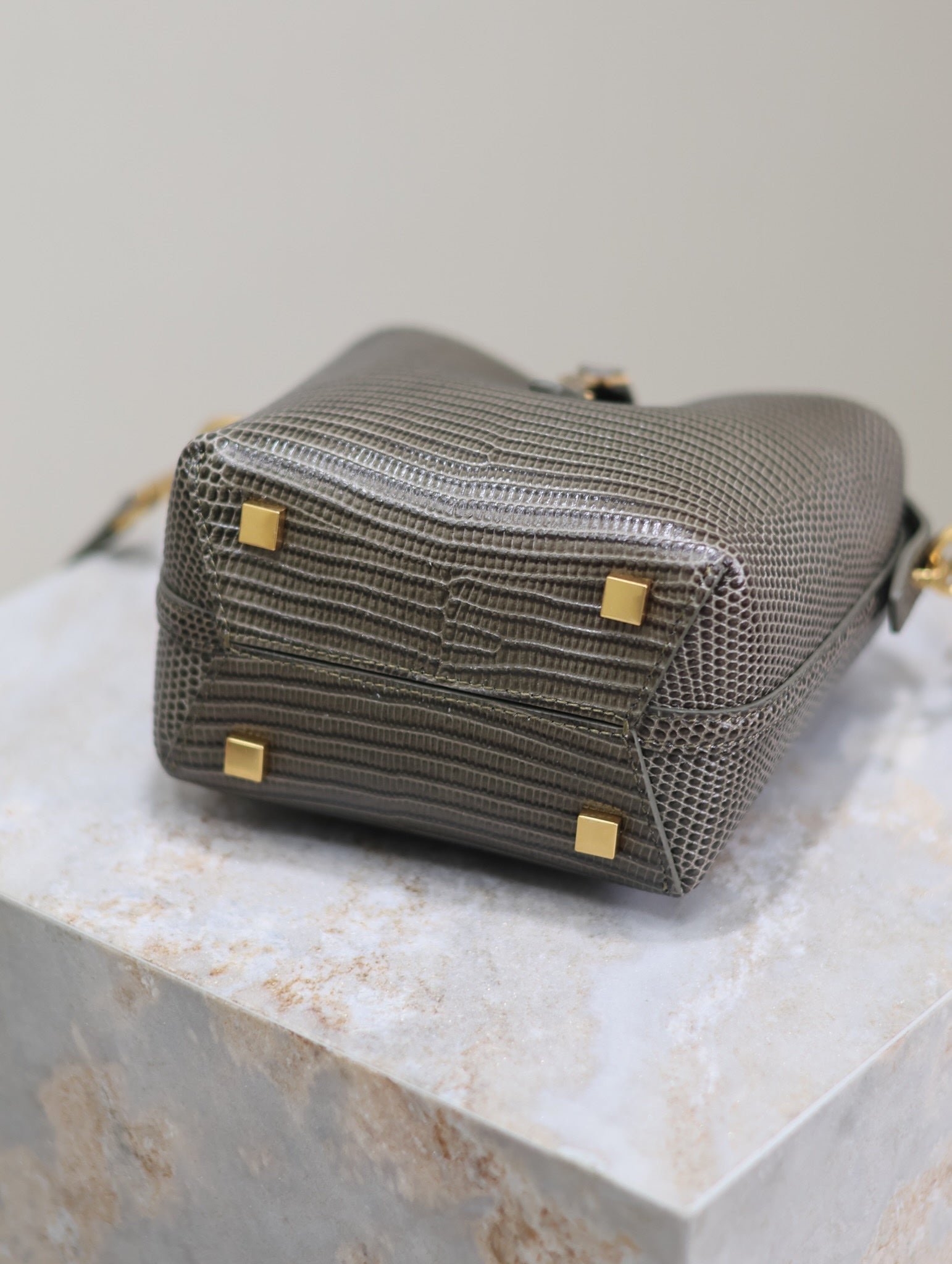 {Style No: VWI4PQ5K} YSL 25S LE 37 MINI 15 IN BROWN LIZARD PATTERN CALFSKIN GOLD HARDWARE - Image 9