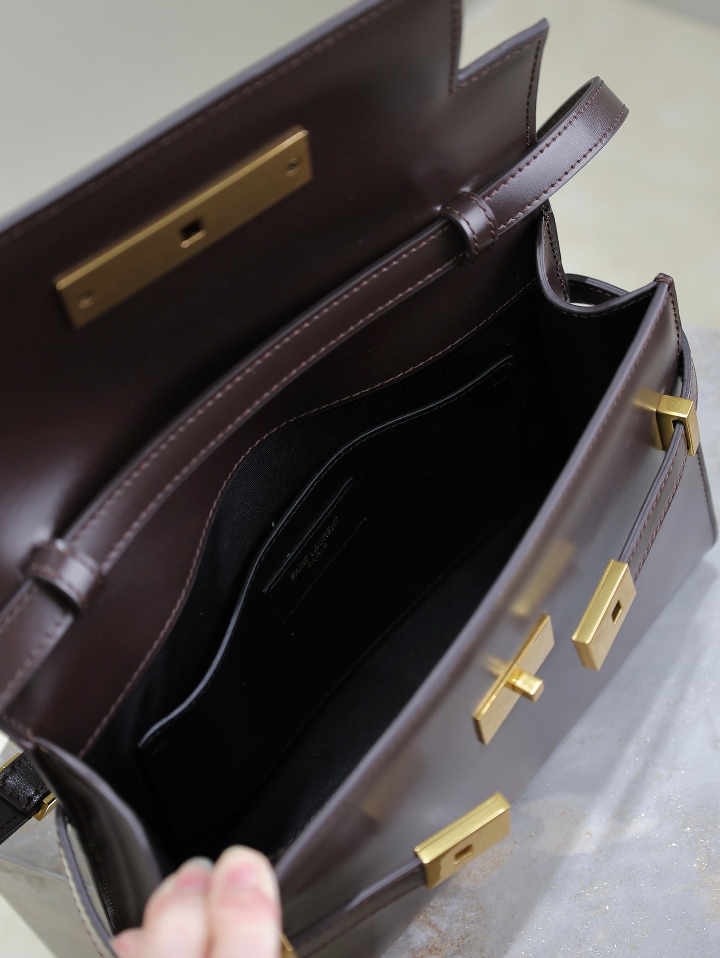 {Style No: KNA2UYS2} YSL 25S MANHATTAN SMALL 24 IN ROUGE CABERNET CALFSKIN GOLD HARDWRE - Image 4