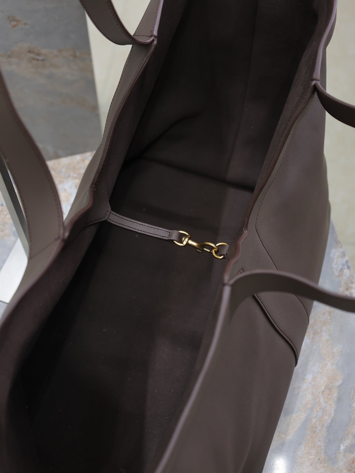 {Style No: E6G1GP4X} YSL 25S Y TOTE 50 IN PURPLE BROWN CALFSKIN GOLD HARDWRE - Image 5