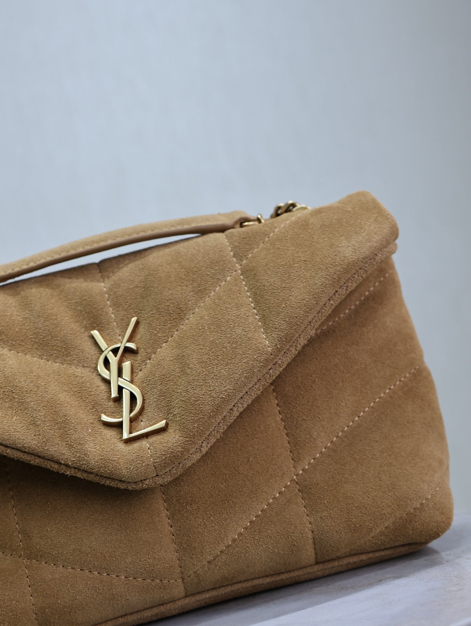 {Style No: LNJGFLS5} YSL 25S LOULOU PUFFER MINI 23 IN TAN BROWN SUEDE GOLD HARDWRE - Image 3