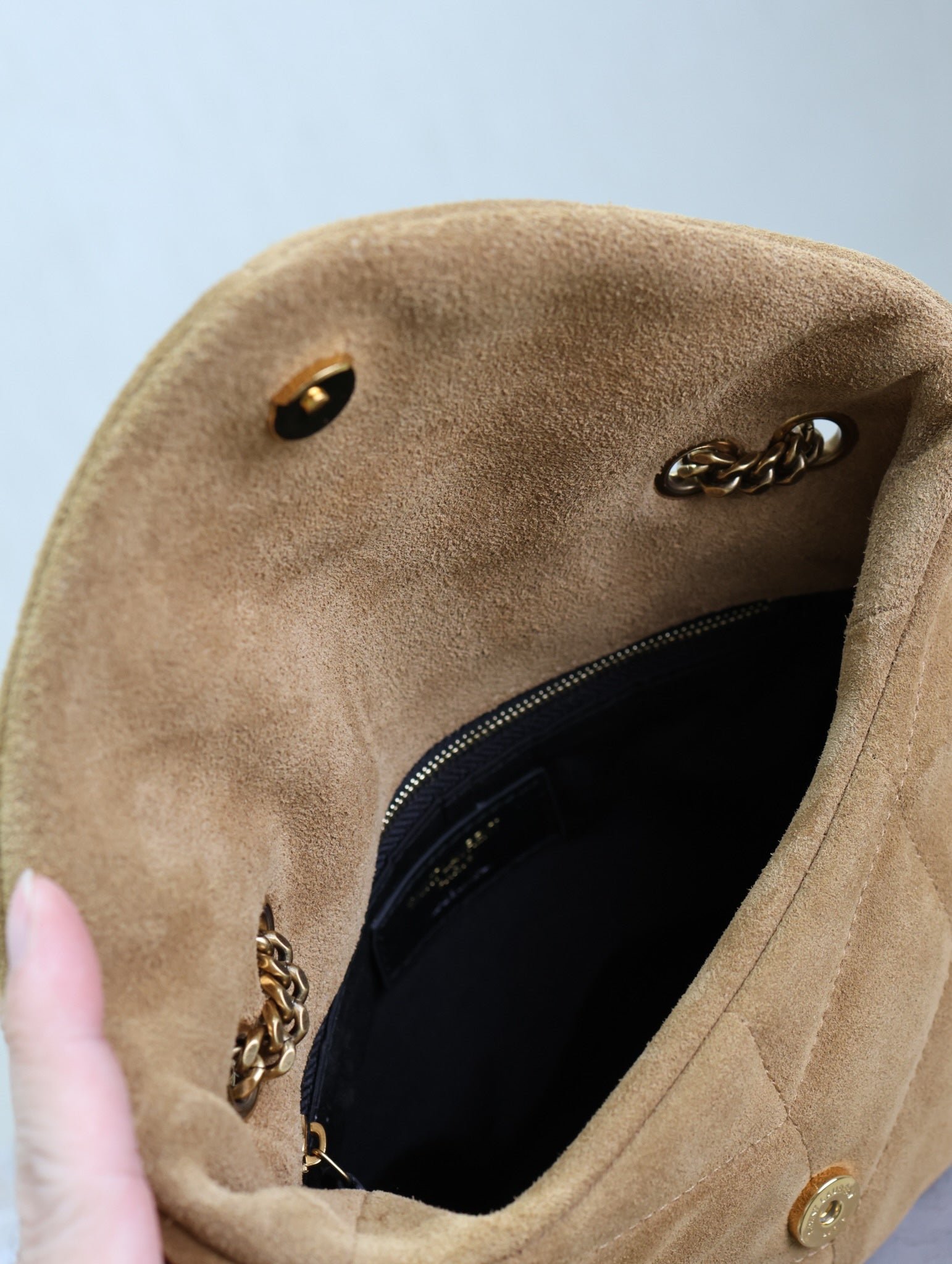 {Style No: LNJGFLS5} YSL 25S LOULOU PUFFER MINI 23 IN TAN BROWN SUEDE GOLD HARDWRE - Image 7