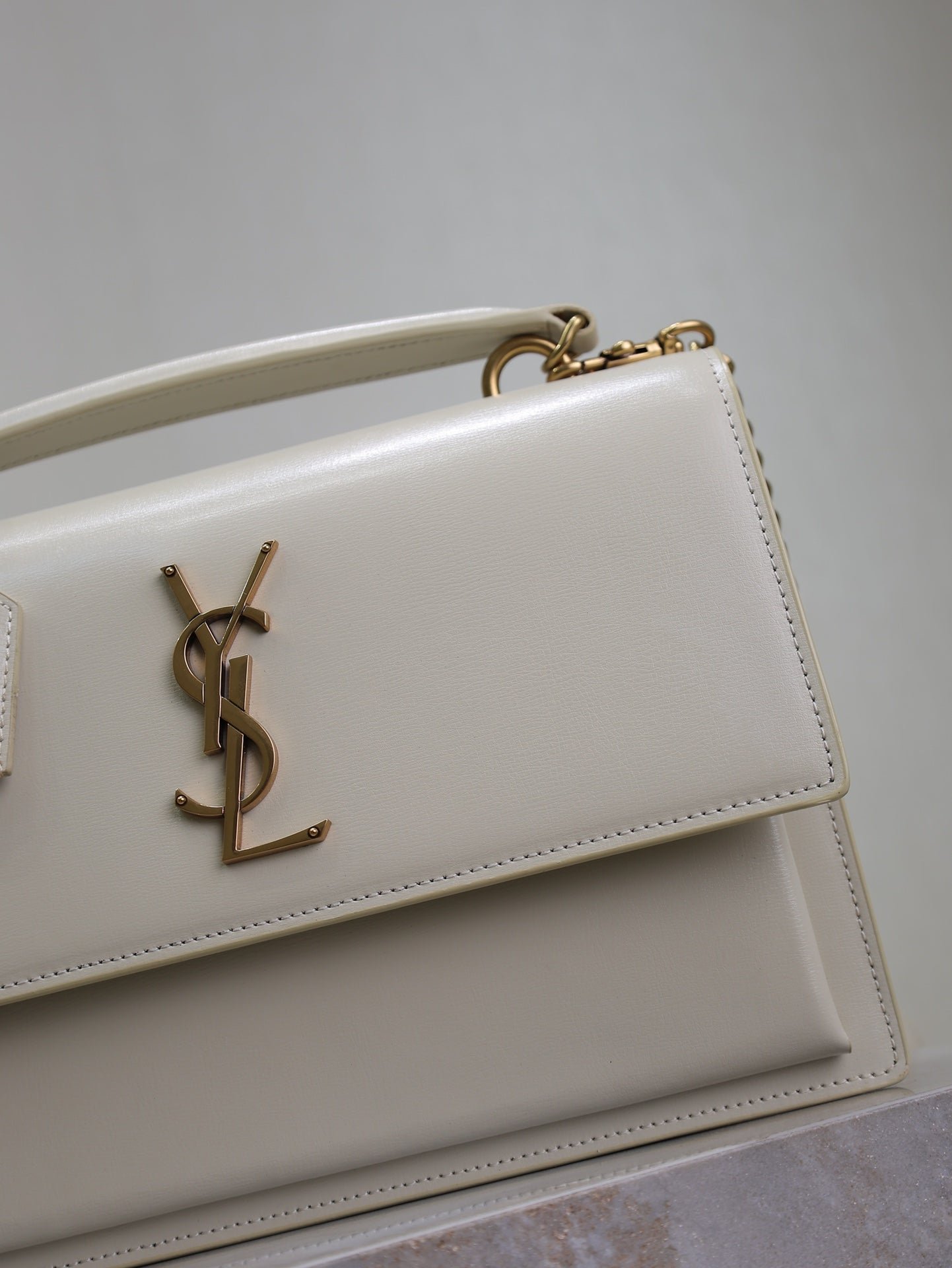 {Style No: ASTWAYRD} YSL 25S SUNSET MM 25 IN IVORY CALFSKIN GOLD HARDWARE - Image 3