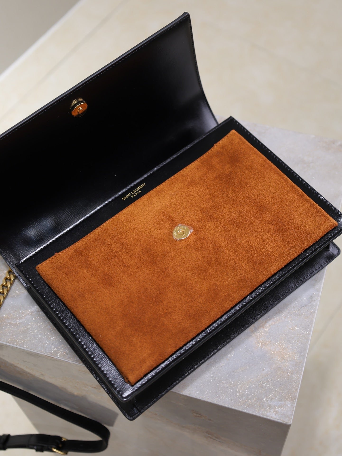 {Style No: UM3ZNP2Q} YSL 25S SUNSET MM 25 IN BLACK CALFSKIN AND CARAMEL SUEDE GOLD HARDWRE - Image 5