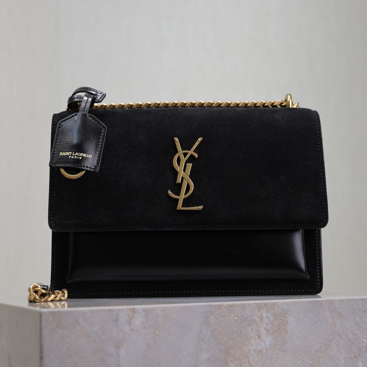 {Style No: AC83HLHE} YSL 25S SUNSET BAG 22 IN BLACK CALFSKIN AND SUEDE GOLD HARDWRE