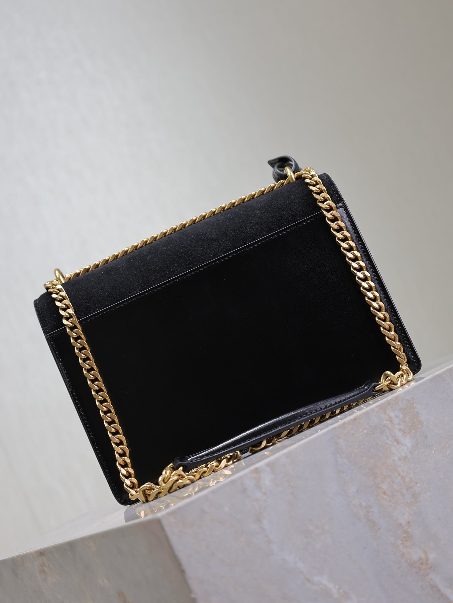 {Style No: AC83HLHE} YSL 25S SUNSET BAG 22 IN BLACK CALFSKIN AND SUEDE GOLD HARDWRE - Image 2
