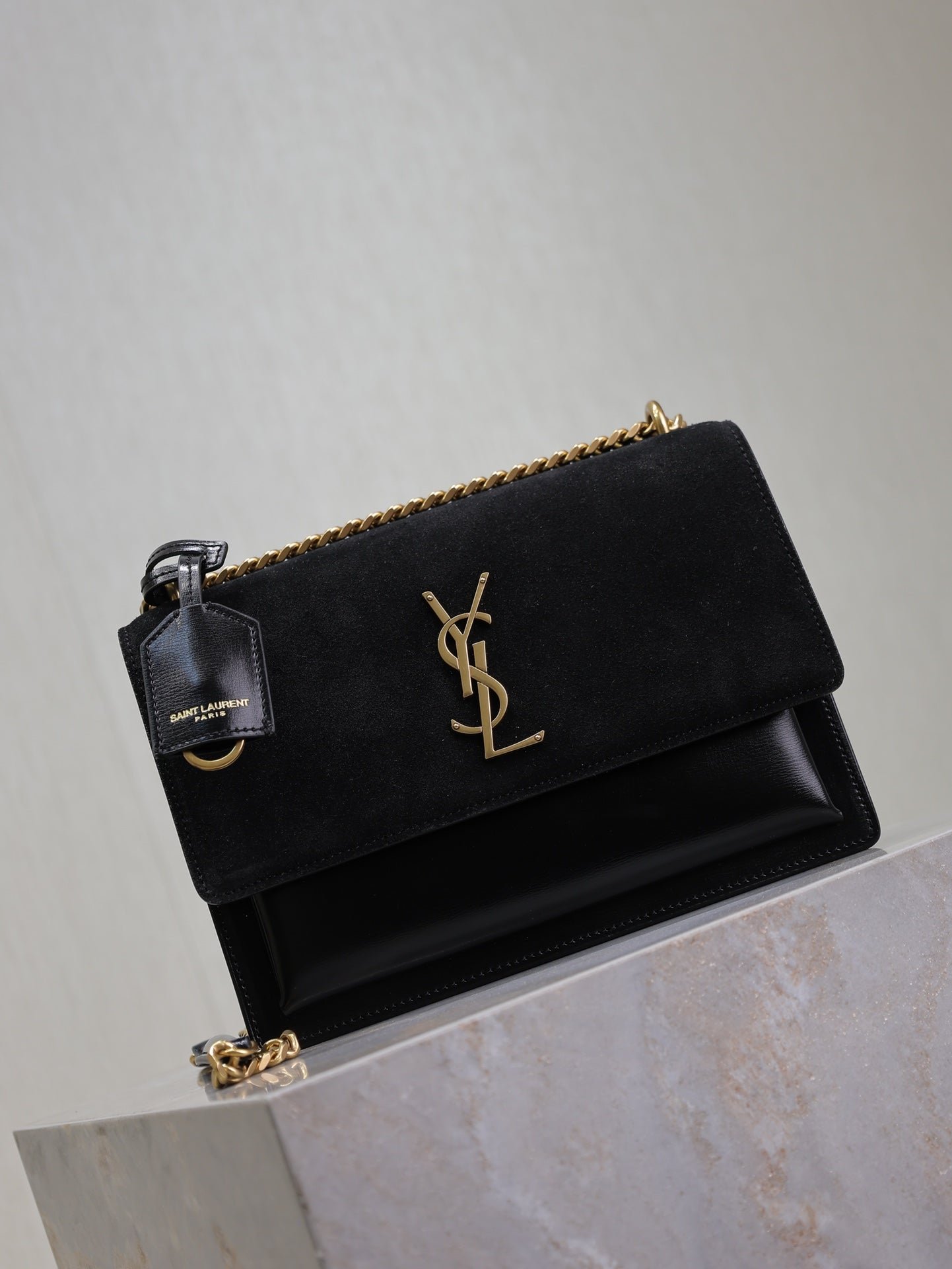 {Style No: AC83HLHE} YSL 25S SUNSET BAG 22 IN BLACK CALFSKIN AND SUEDE GOLD HARDWRE - Image 7