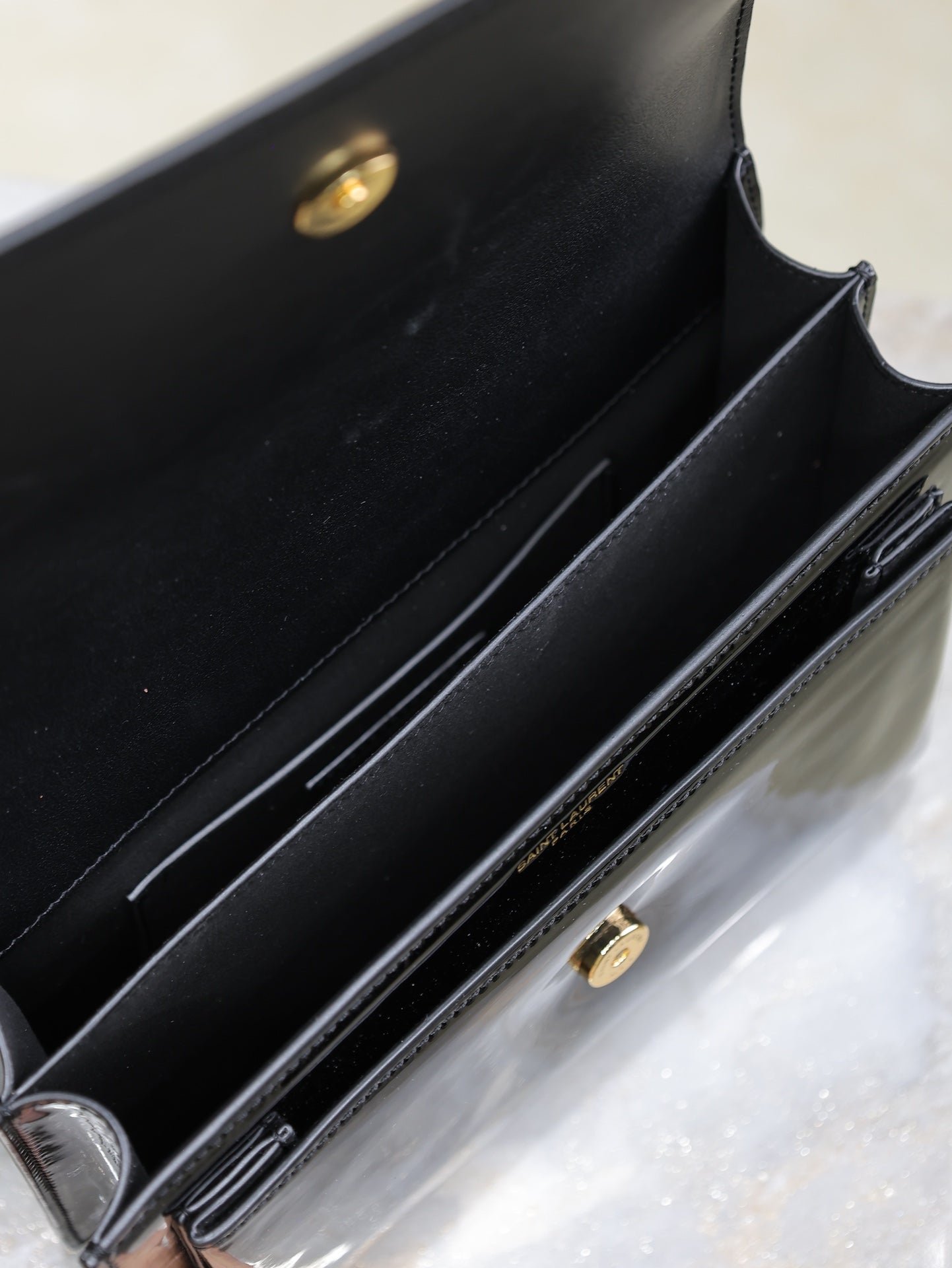 {Style No: H453AKZ8} YSL 25S SUNSET MEDIUM 22 IN BLACK SHINY CALFSKIN GOLD HARDWARE - Image 5