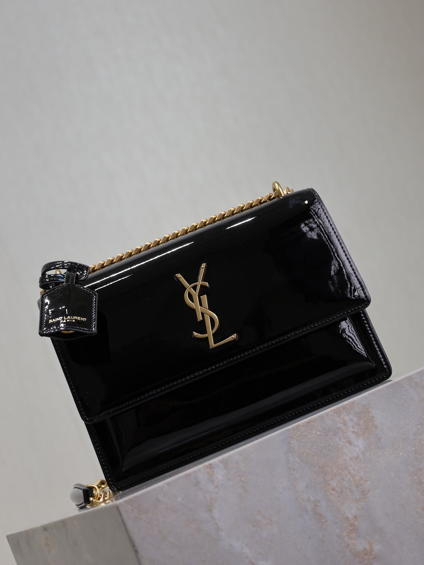 {Style No: H453AKZ8} YSL 25S SUNSET MEDIUM 22 IN BLACK SHINY CALFSKIN GOLD HARDWARE - Image 6