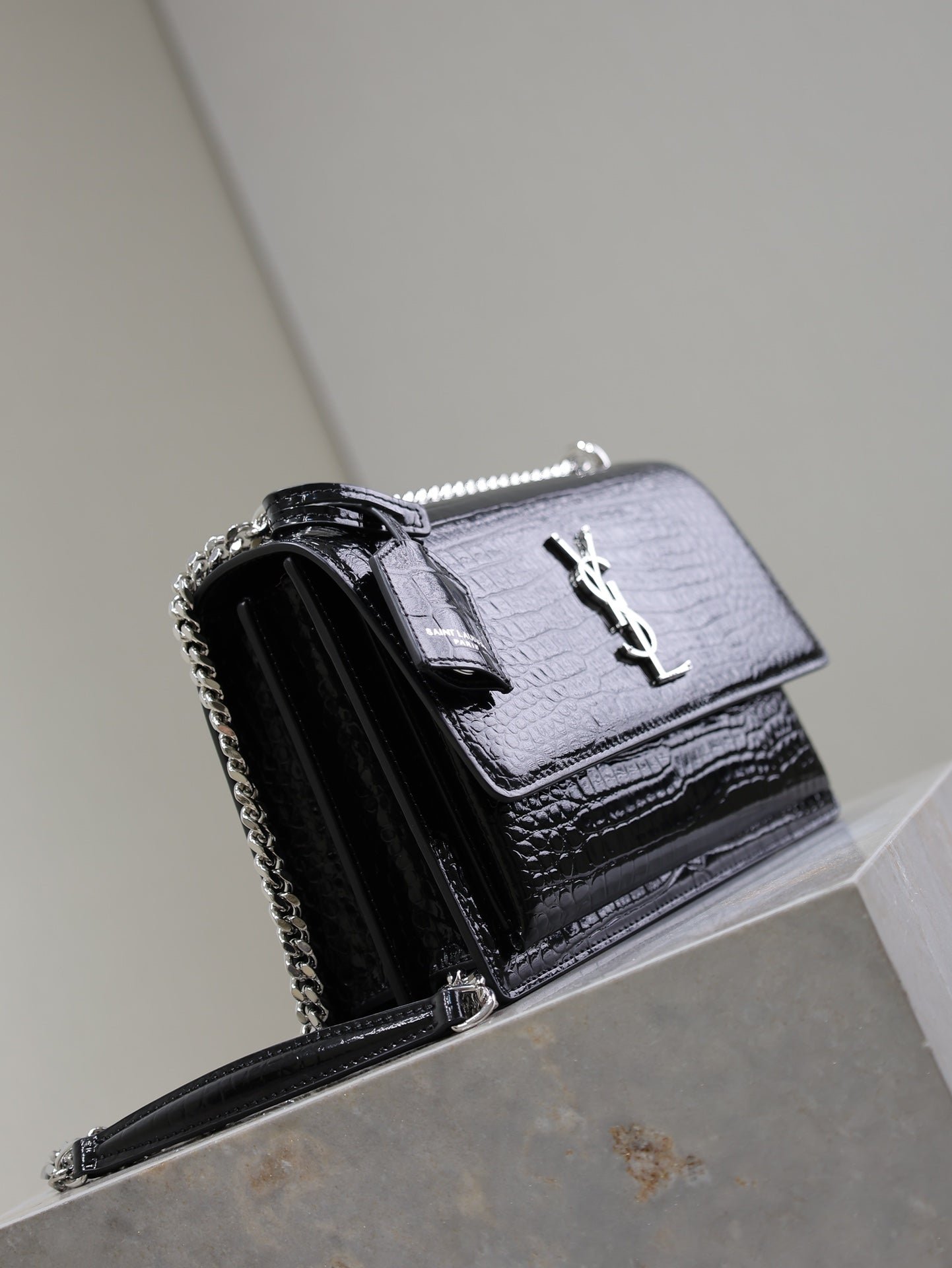{Style No: TFC5U2GR} YSL 25S SUNSET MEDIUM 22 IN BLACK CROCODILE-EMBOSSED SHINY CALFSKIN SILVER HARDWARE - Image 6