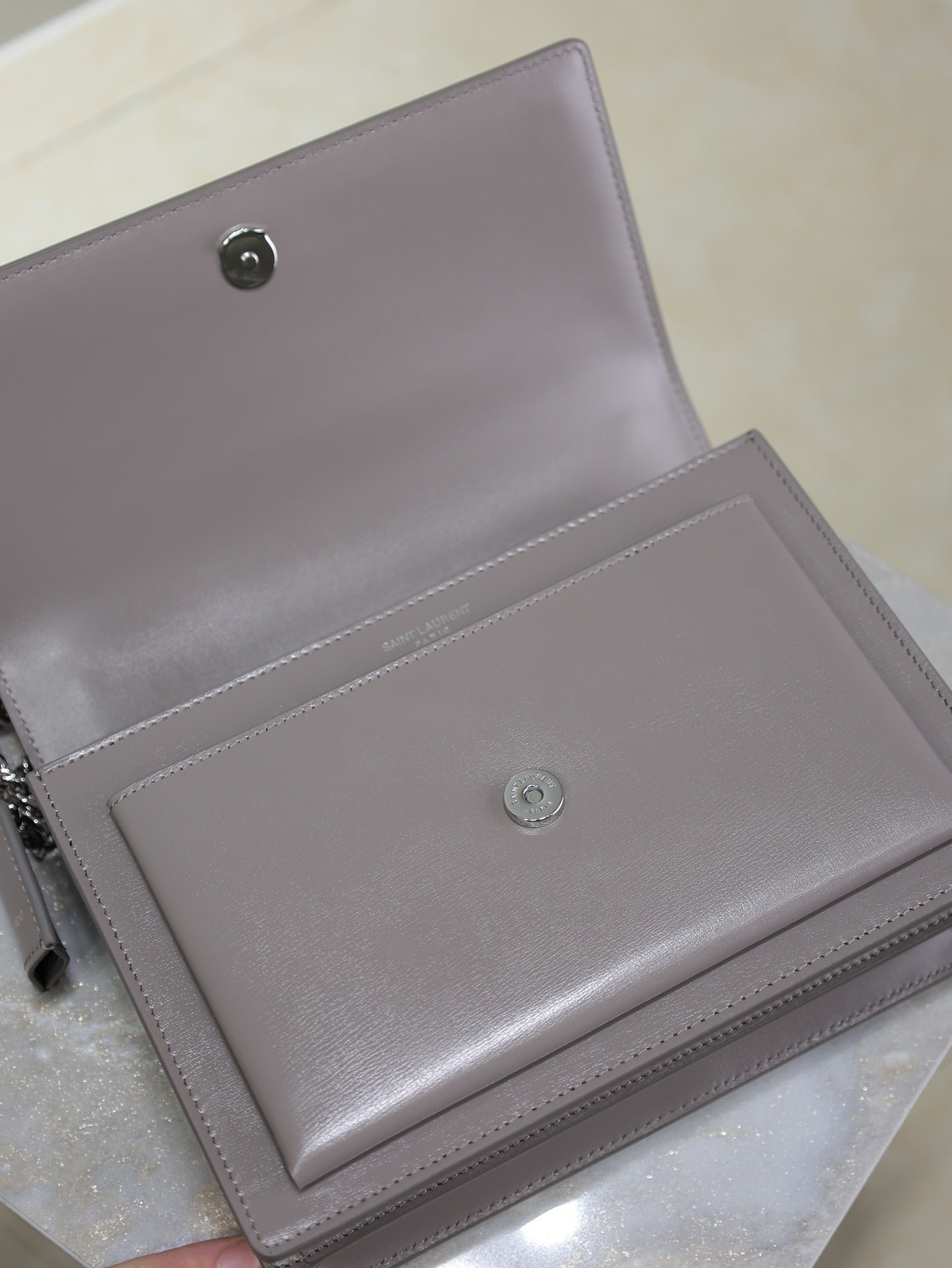 {Style No: IR4YLWYB} YSL 25S SUNSET BAG 22 IN DARK PURPLE CALFSKIN SILVER HARDWRE - Image 4