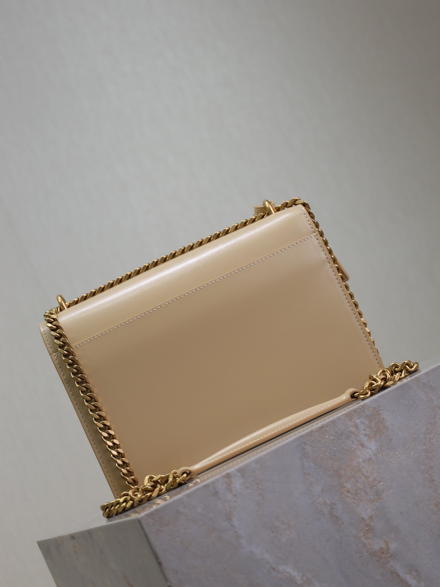 {Style No: QEQPZQBF} YSL 25S SUNSET BAG 22 IN NUDE CALFSKIN GOLD HARDWARE - Image 2