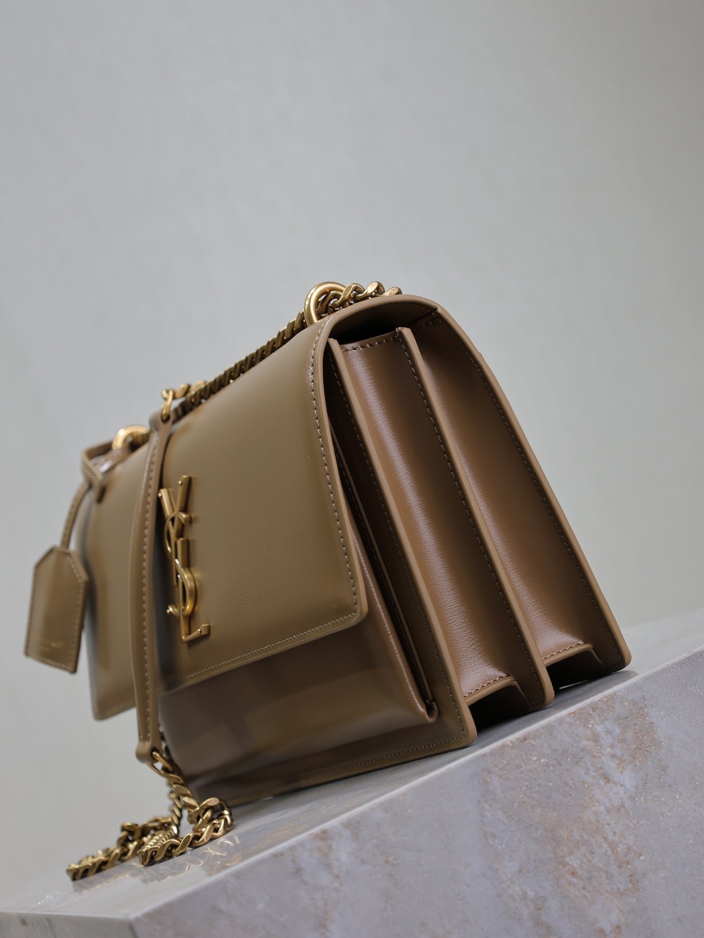 {Style No: 5RDX1AG2} YSL 25S SUNSET BAG 22 IN BROWN CALFSKIN GOLD HARDWARE - Image 8