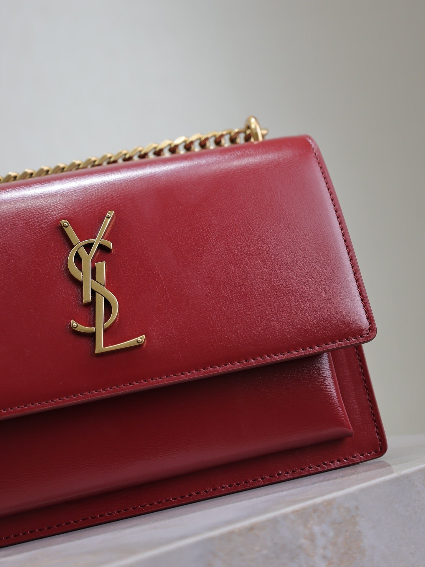 {Style No: HA2UMC9G} YSL 25S SUNSET BAG 22 IN CRIMSON RED CALFSKIN GOLD HARDWARE - Image 3