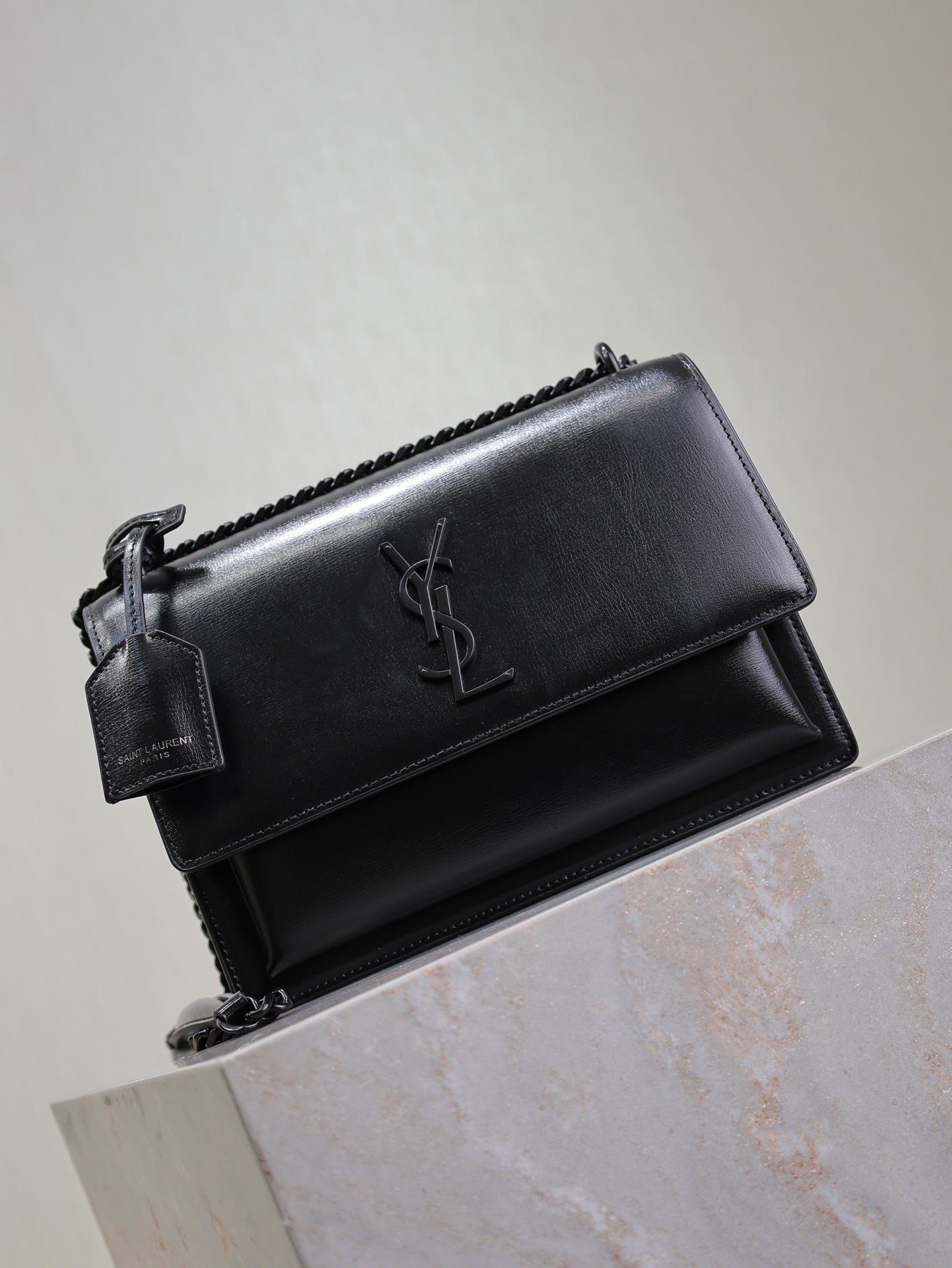 {Style No: IQCY9YO9} YSL 25S SUNSET BAG 22 IN BLACK CALFSKIN BLACK HARDWRE - Image 9