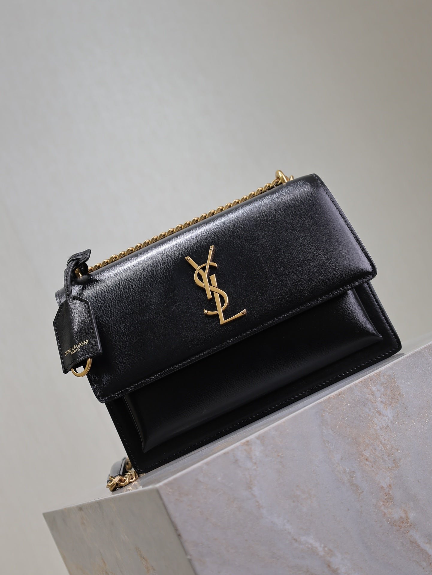 {Style No: NJZFYE1J} YSL 25S SUNSET BAG 22 IN BLACK CALFSKIN GOLD HARDWARE - Image 9