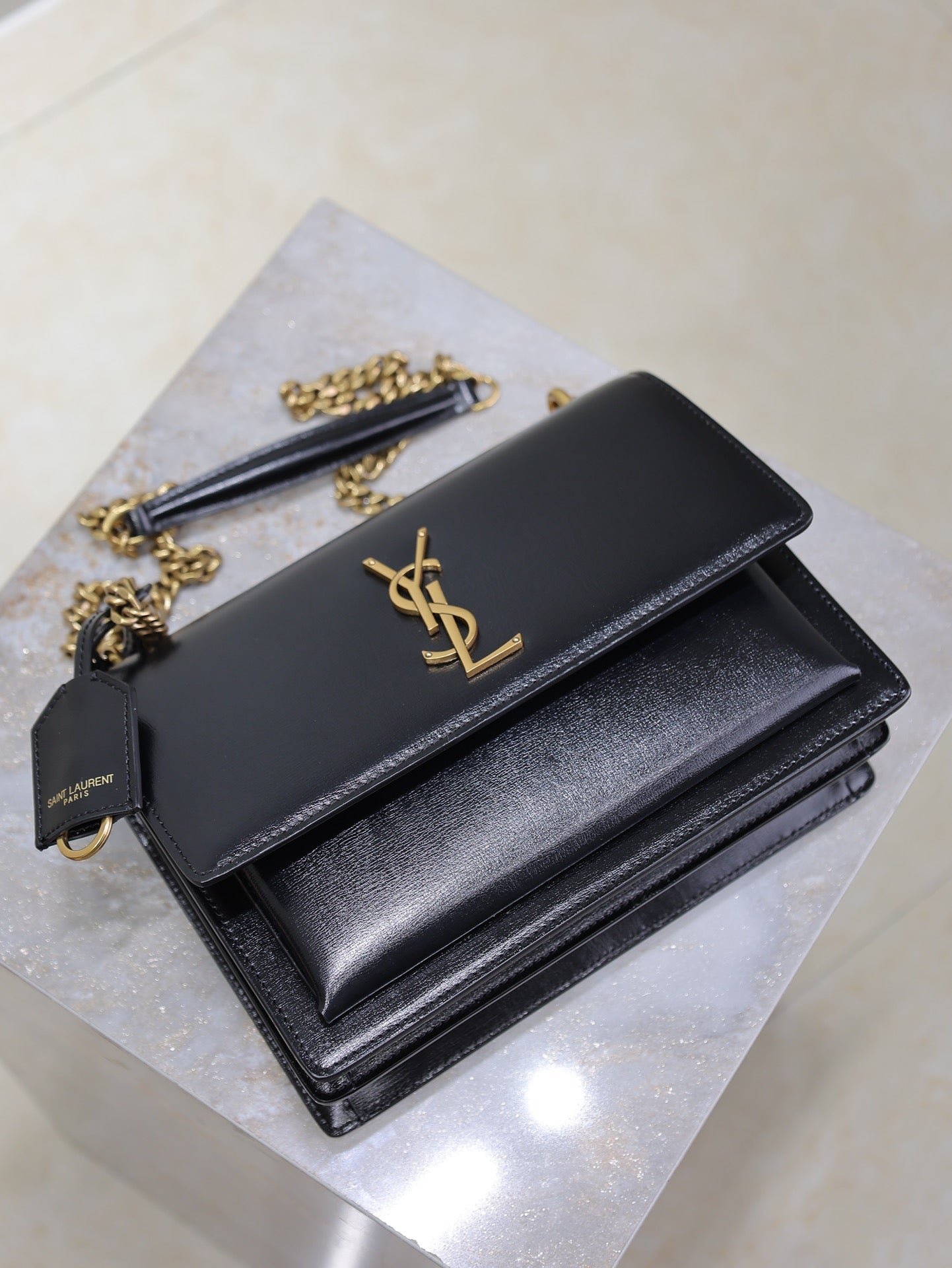 {Style No: NJZFYE1J} YSL 25S SUNSET BAG 22 IN BLACK CALFSKIN GOLD HARDWARE - Image 6