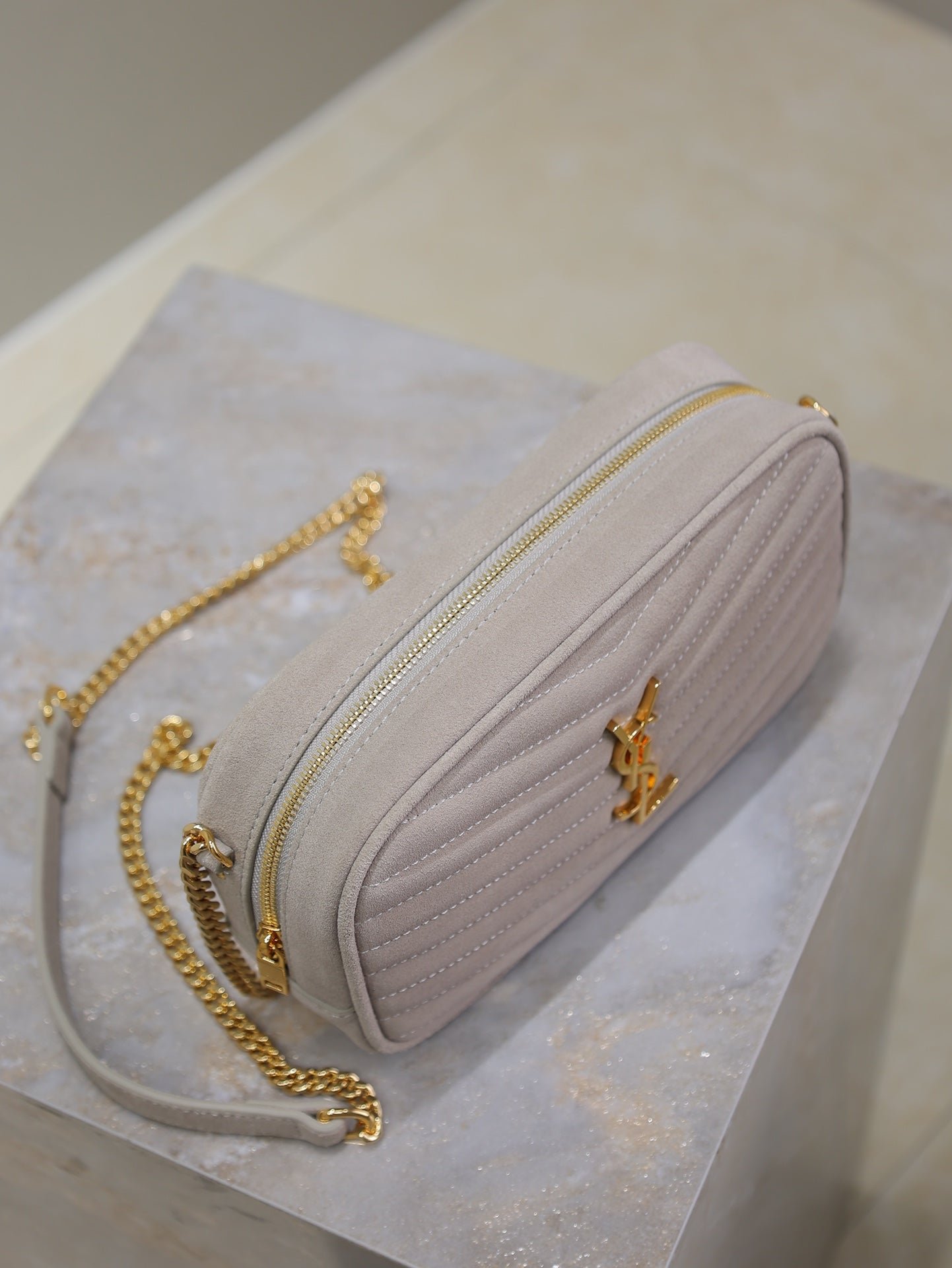 {Style No: 3OGR6DKK} LOU MINI CAMERA BAG 18 IN SILVER PINK SUEDE GOLD HARDWARE - Image 8