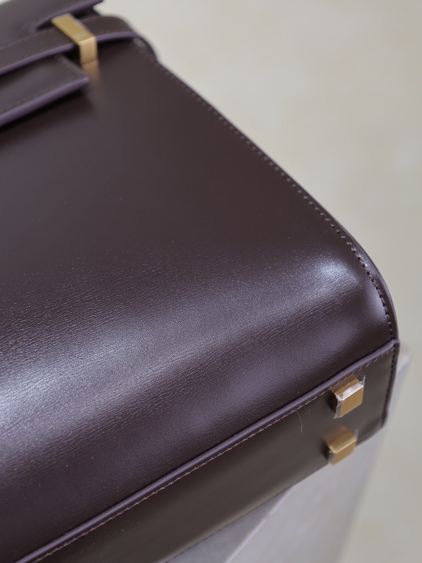 {Style No: 1NBTD4RH} MANHATTAN TOP HANDLE BAG 32 IN BRUNETTE BROWN CALFSKIN - Image 3