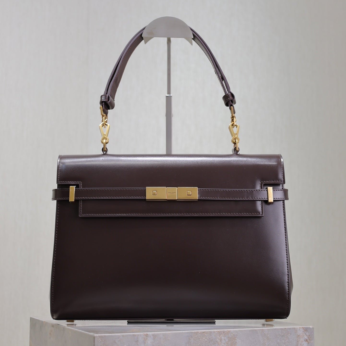 {Style No: 1NBTD4RH} MANHATTAN TOP HANDLE BAG 32 IN BRUNETTE BROWN CALFSKIN