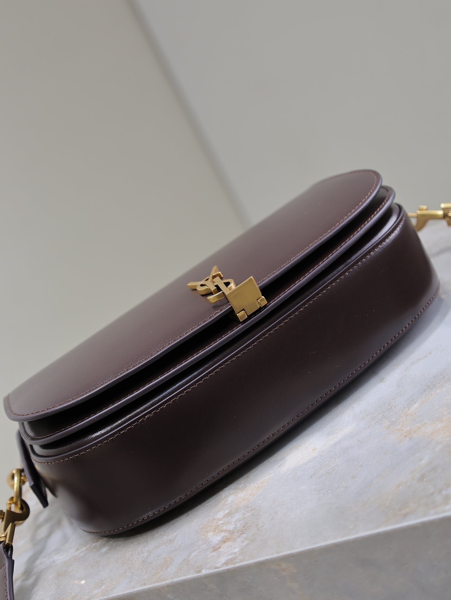 {Style No: QIXM5XW6} VOLTAIRE 24 IN BRUNETTE BROWN CALFSKIN - Image 5