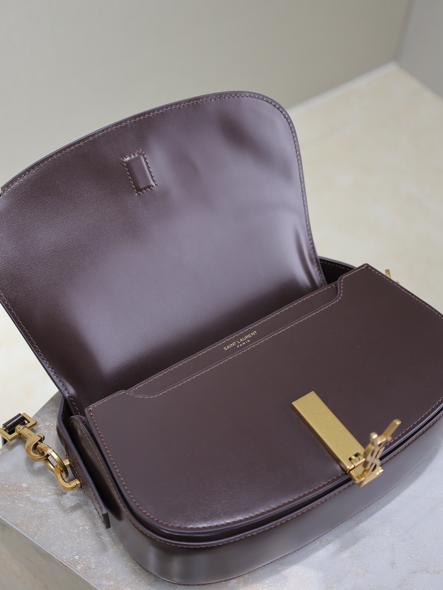 {Style No: QIXM5XW6} VOLTAIRE 24 IN BRUNETTE BROWN CALFSKIN - Image 2