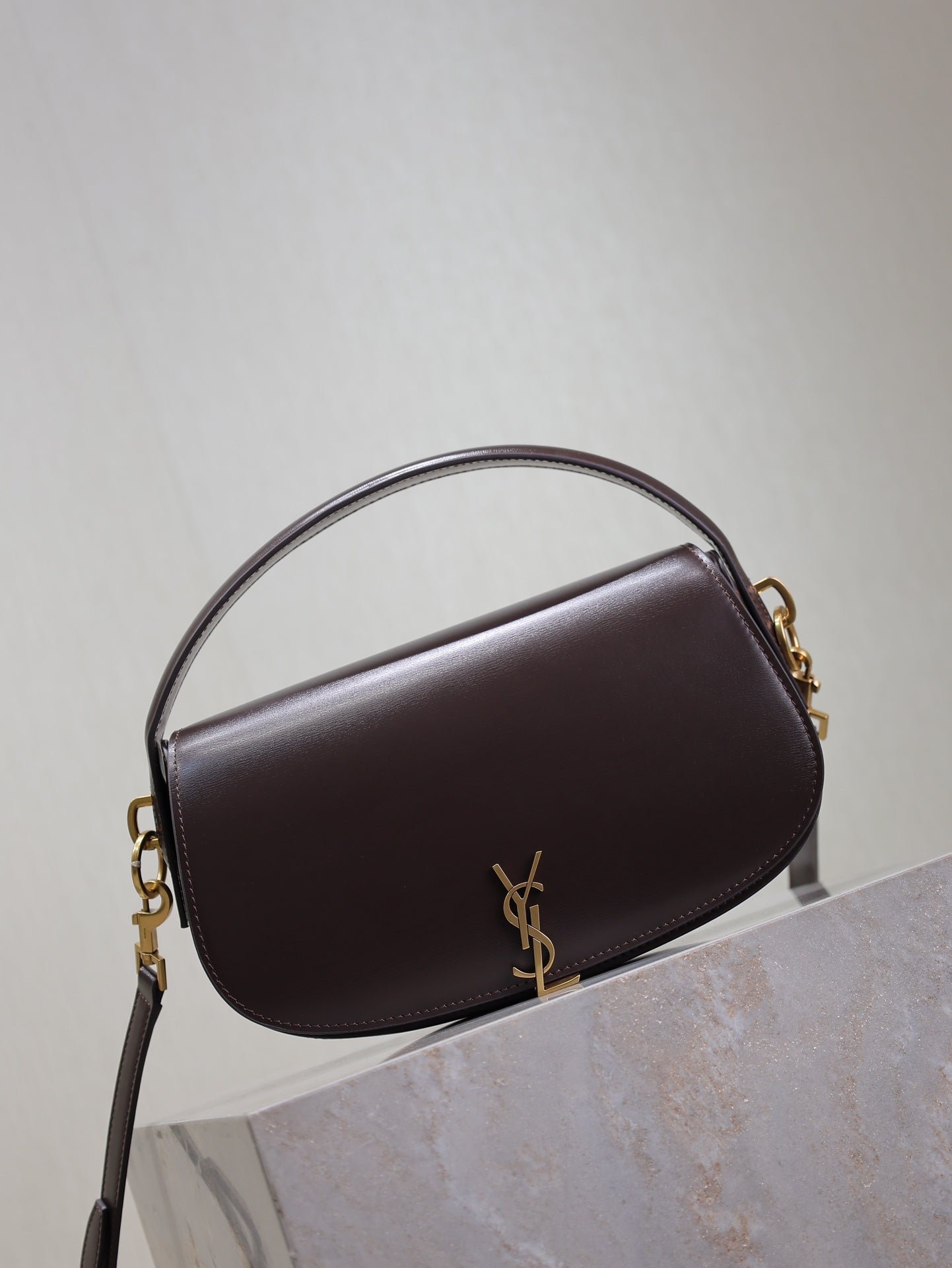 {Style No: QIXM5XW6} VOLTAIRE 24 IN BRUNETTE BROWN CALFSKIN - Image 6