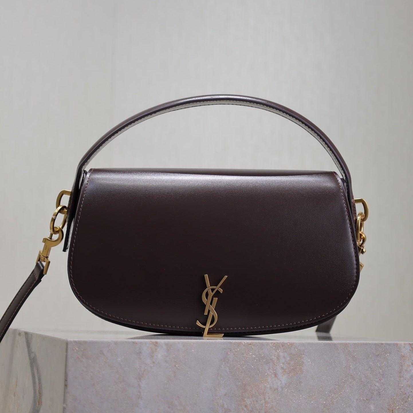{Style No: QIXM5XW6} VOLTAIRE 24 IN BRUNETTE BROWN CALFSKIN