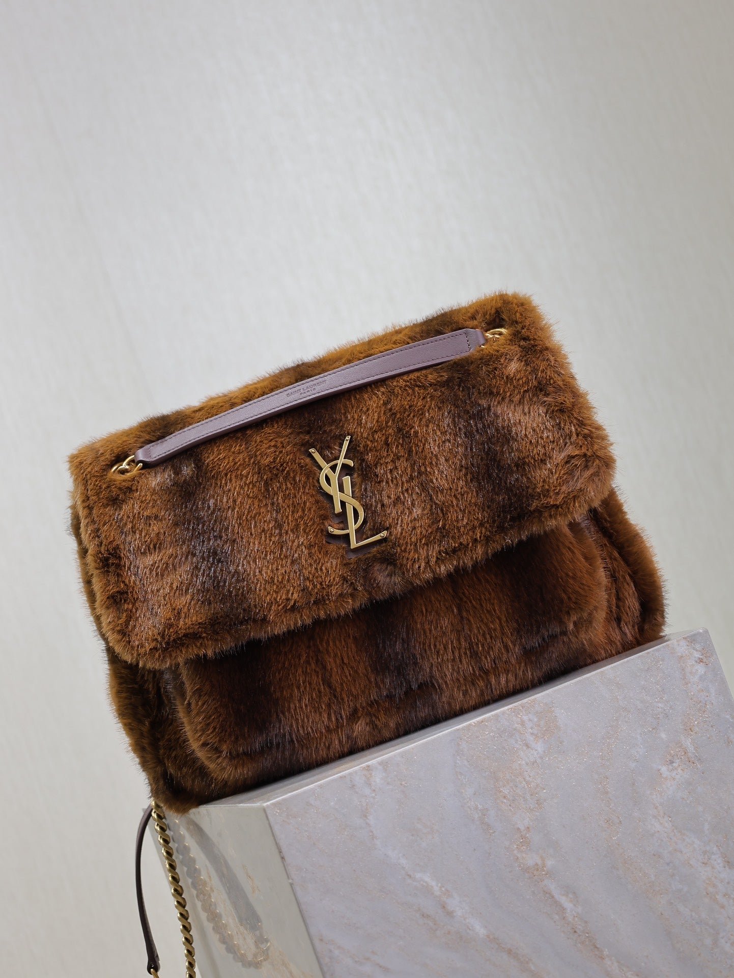 {Style No: KARAZP7N} NIKI LARGE 32 IN COFFE BROWN MINK FUR GOLD HARDWARE - Image 6