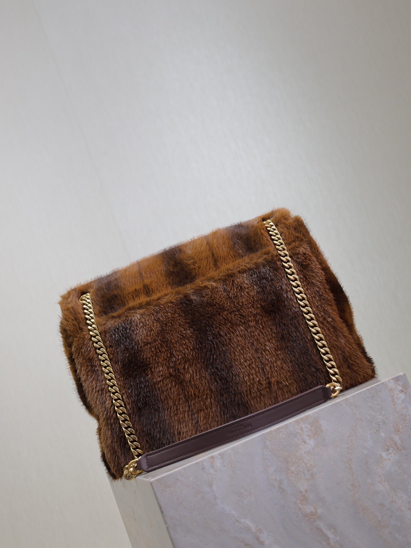 {Style No: KARAZP7N} NIKI LARGE 32 IN COFFE BROWN MINK FUR GOLD HARDWARE - Image 9
