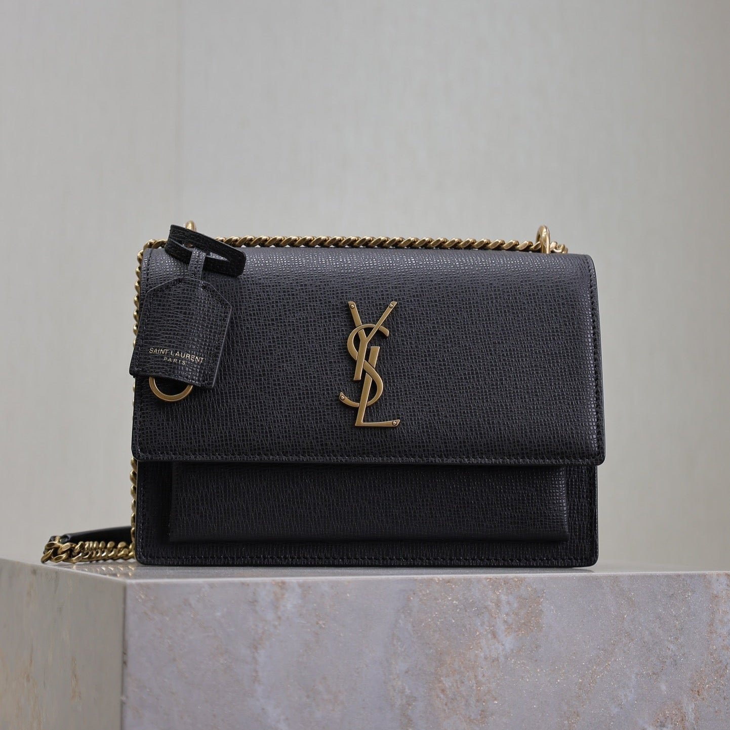 {Style No: GJXPM92K} YSL 25S SUNSET MEDIUM 22 IN BLACK GRAINED CALFSKIN GOLD HARDWRE
