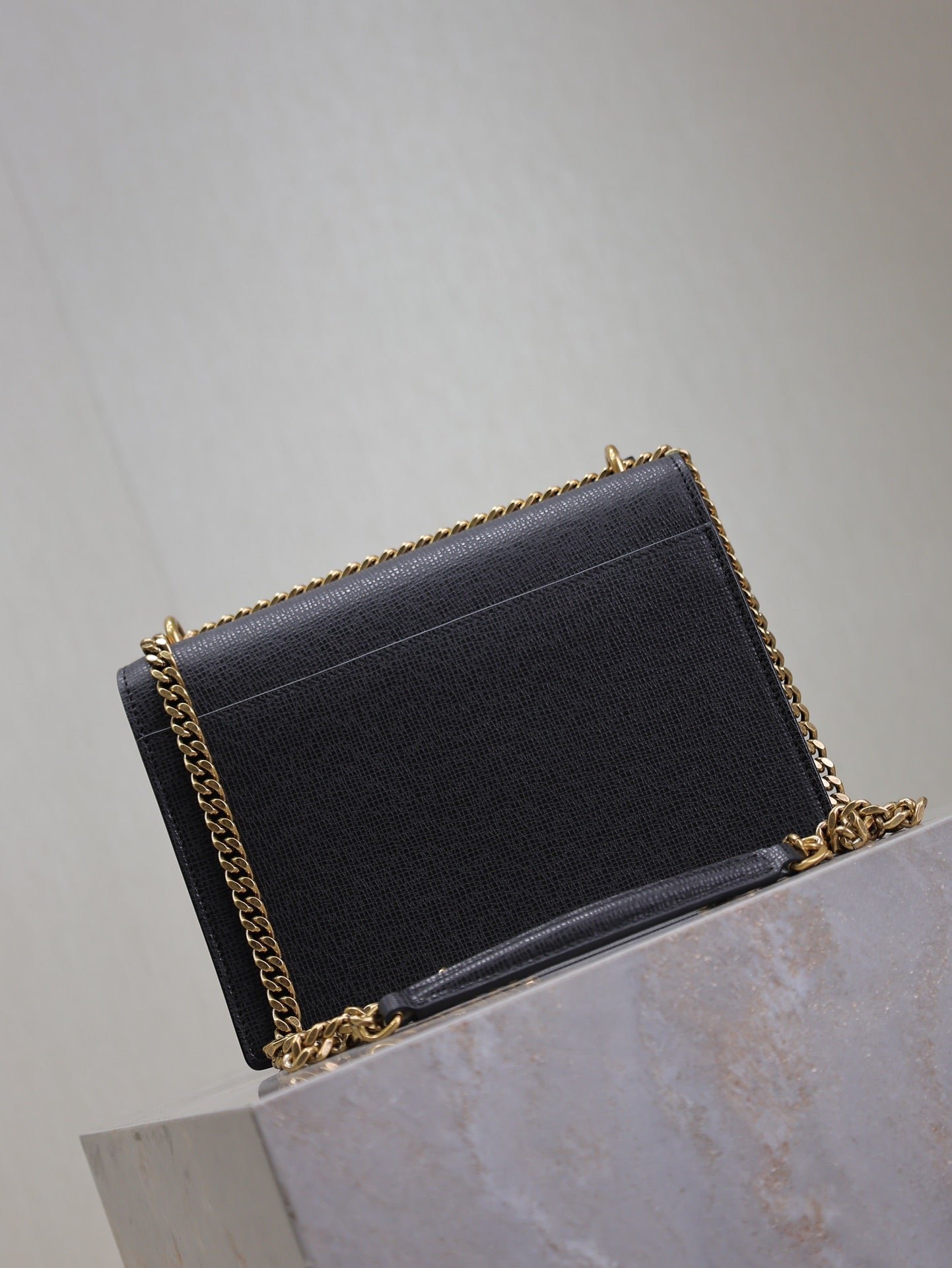 {Style No: 264P32XT} YSL 25S SUNSET MEDIUM 22 IN BLACK GRAINED CALFSKIN GOLD HARDWARE - Image 2