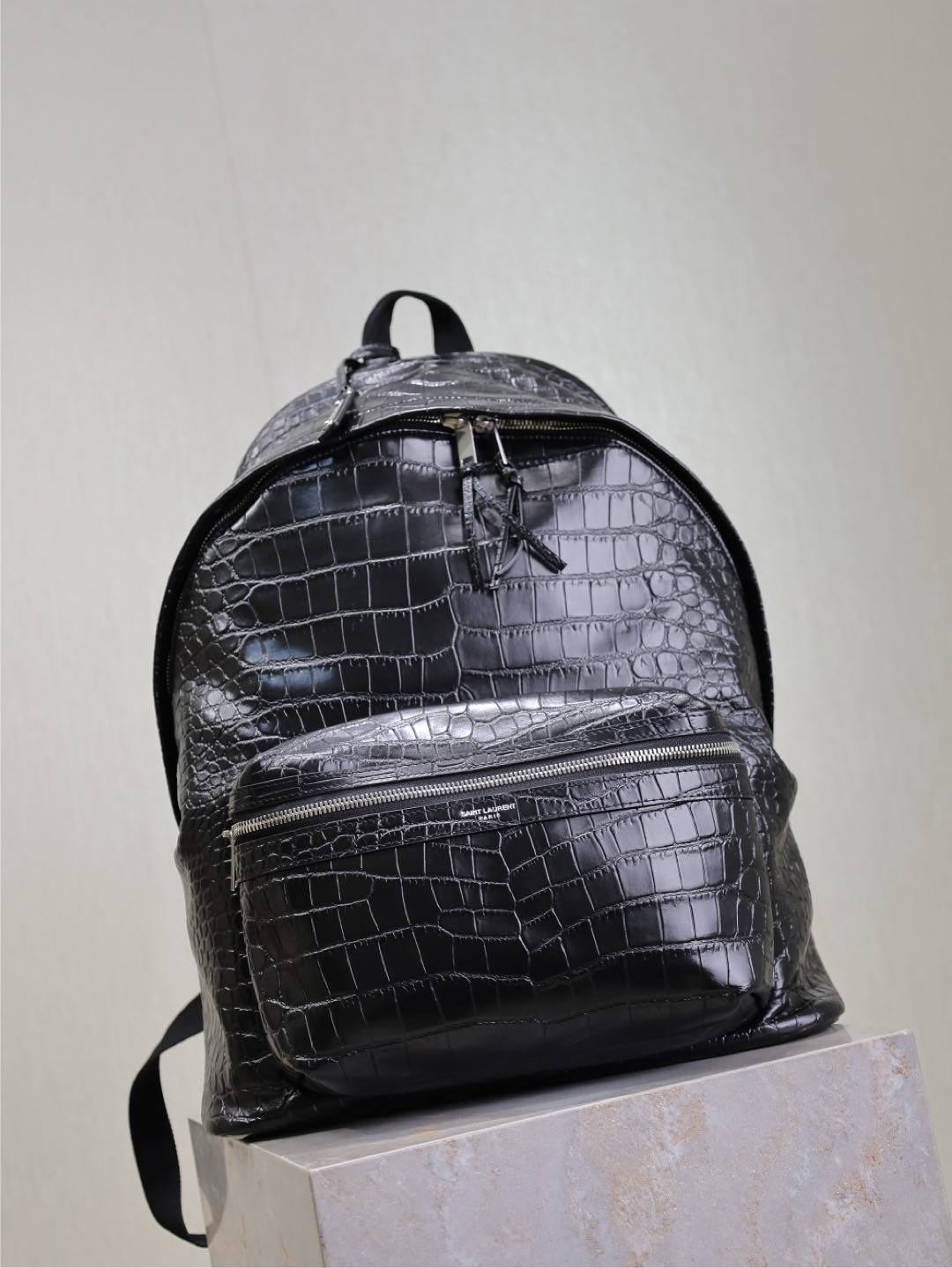 {Style No: 5KBUBTSC} CITY BACKPACK 38 IN BLACK CROCODILE EMBOSSED CALFSKIN - Image 3