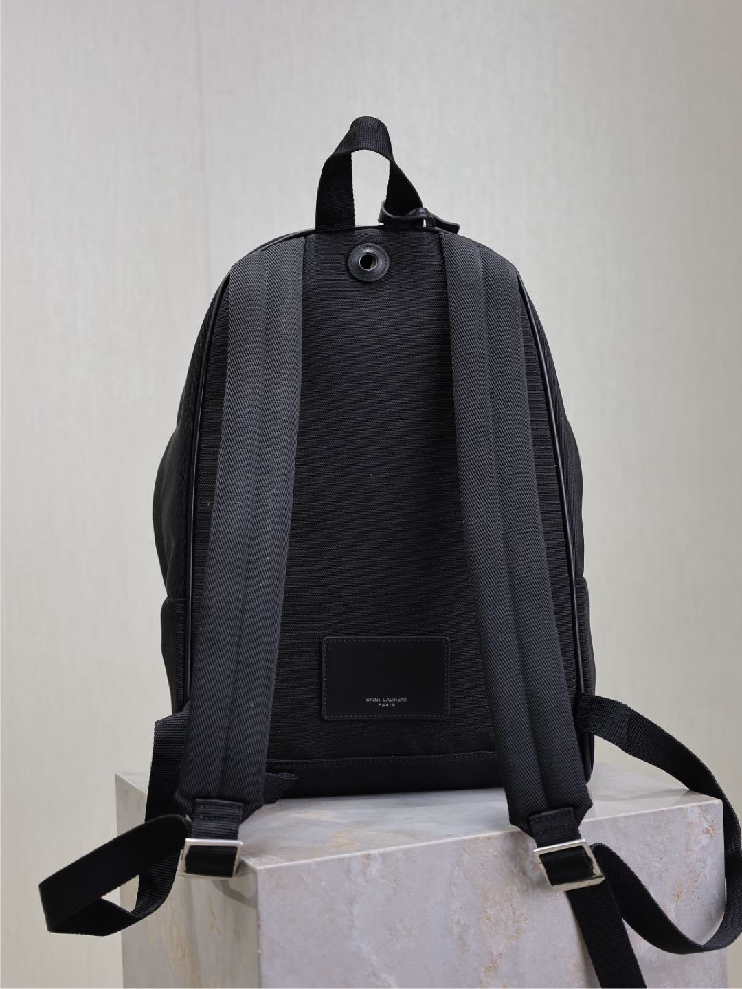 {Style No: KX3RDEC5} CITY BACKPACK 35 IN BLACK CANVAS - Image 3