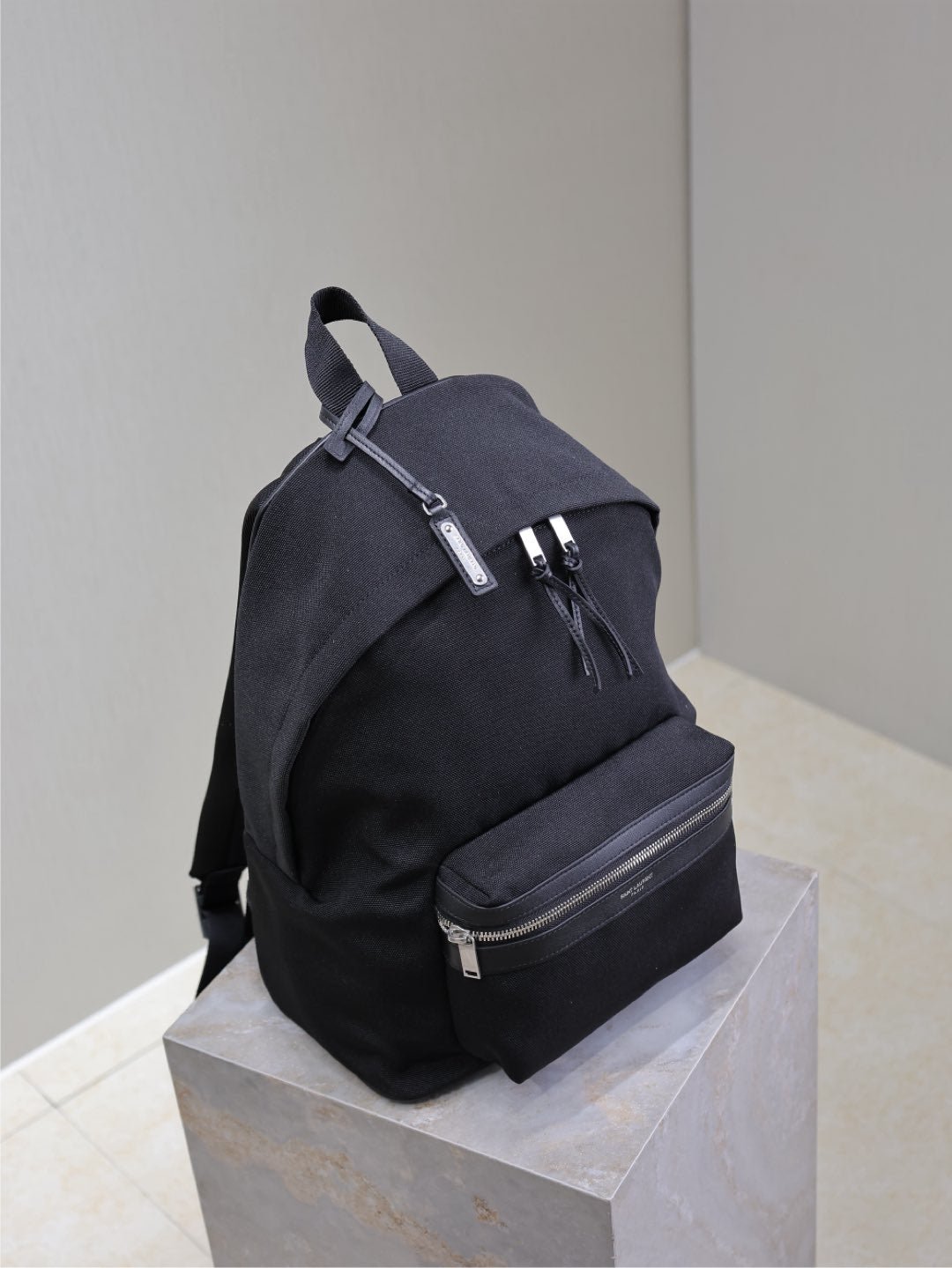 {Style No: KX3RDEC5} CITY BACKPACK 35 IN BLACK CANVAS - Image 8