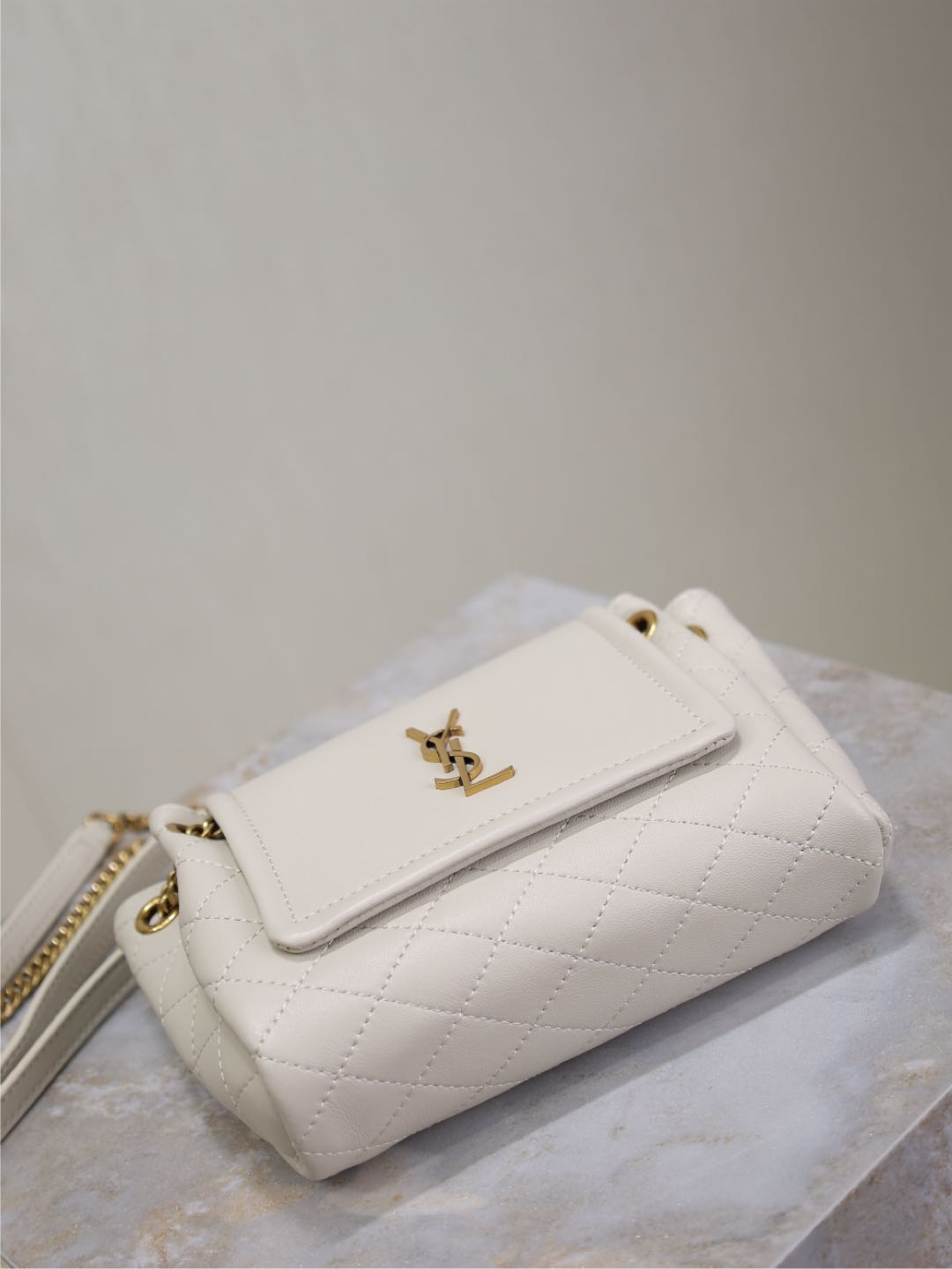 {Style No: CG7D98C1} MINI NOLITA BAG 18 IN WHITE LAMBSKIN COPPER HARDWARE - Image 5