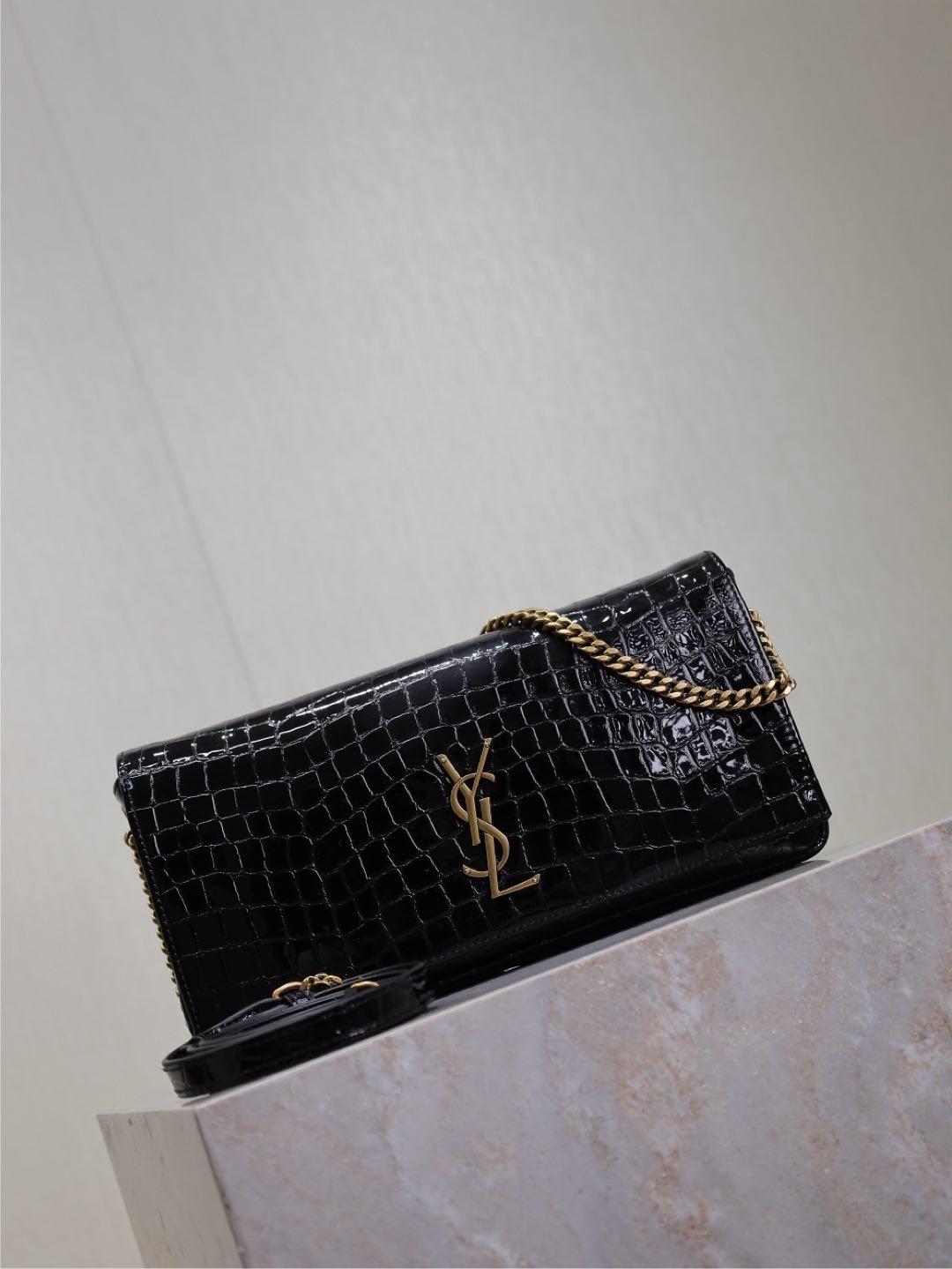 {Style No: SNDUZKGM} KATE 99 MEDIUM BAG 26 IN BLACK CROCODILE-EMBOSSED CALFSKIN COPPER HARDWARE - Image 5