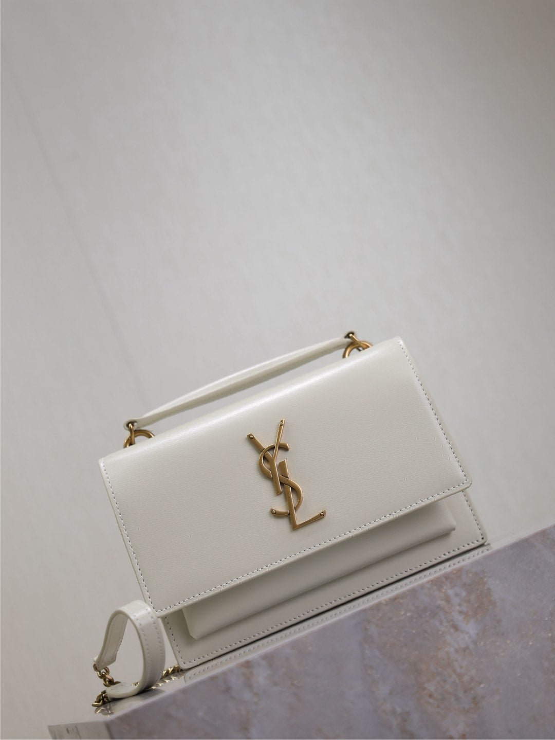 {Style No: YK334PYA} SUNSET SMALL BAG 19 IN WHITE CALFSKIN GOLD HARDWARE - Image 4