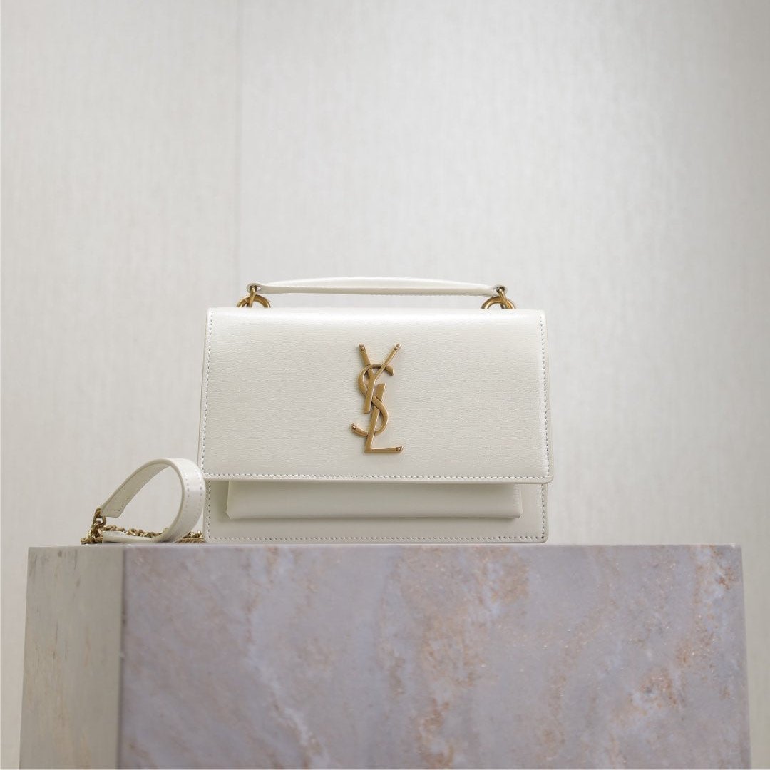 {Style No: YK334PYA} SUNSET SMALL BAG 19 IN WHITE CALFSKIN GOLD HARDWARE