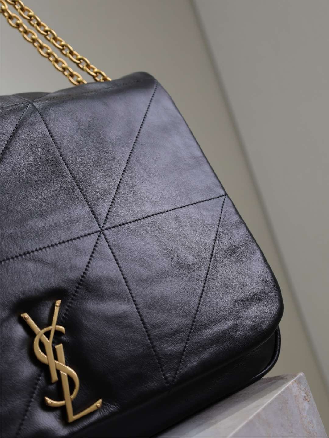 {Style No: SU9IBQFK} JAMIE 4.3 LARGE BAG 43 IN BLACK LAMBSKIN GOLD HARDWARE - Image 8