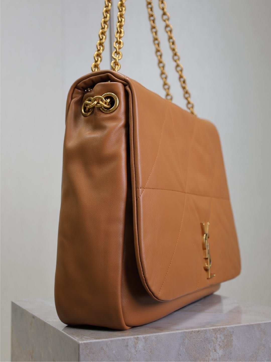 {Style No: QHKNTHL7} JAMIE 4.3 LARGE BAG 43 IN BRONZE BROWN SMOOTH LAMBSKIN GOLD HARDWARE - Image 2