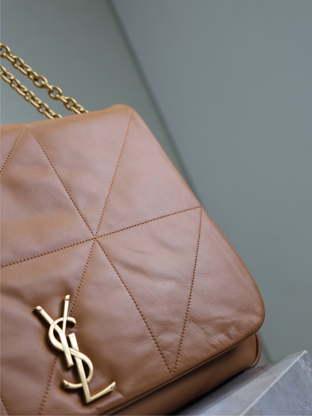 {Style No: QHKNTHL7} JAMIE 4.3 LARGE BAG 43 IN BRONZE BROWN SMOOTH LAMBSKIN GOLD HARDWARE - Image 5