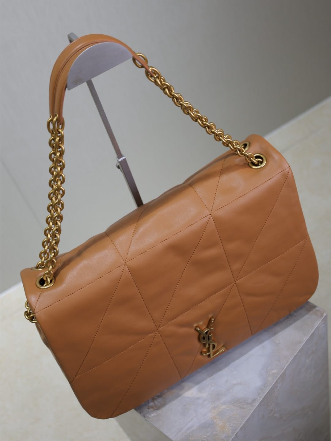 {Style No: QHKNTHL7} JAMIE 4.3 LARGE BAG 43 IN BRONZE BROWN SMOOTH LAMBSKIN GOLD HARDWARE - Image 6