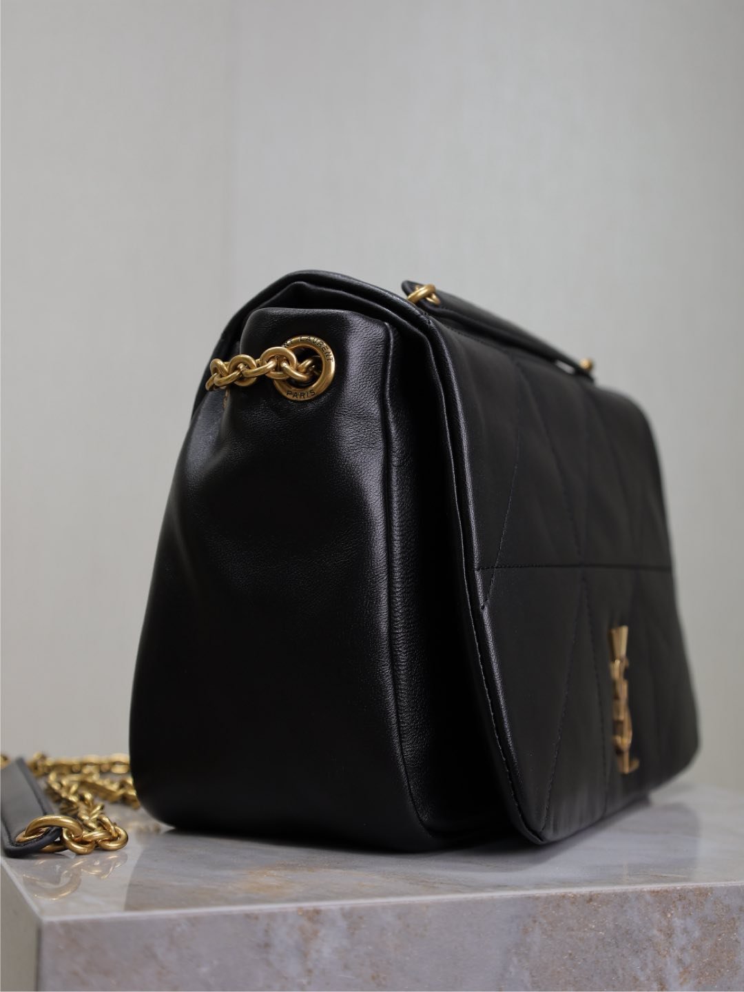 {Style No: 55U3QEEV} JAMIE 4.3 SMALL BAG 25 IN BLACK LAMBSKIN GOLD HARDWARE - Image 3