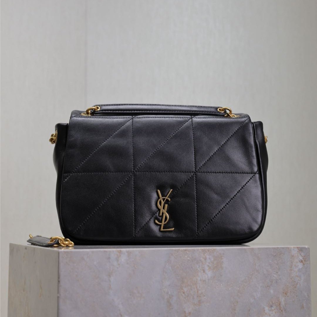 {Style No: 55U3QEEV} JAMIE 4.3 SMALL BAG 25 IN BLACK LAMBSKIN GOLD HARDWARE