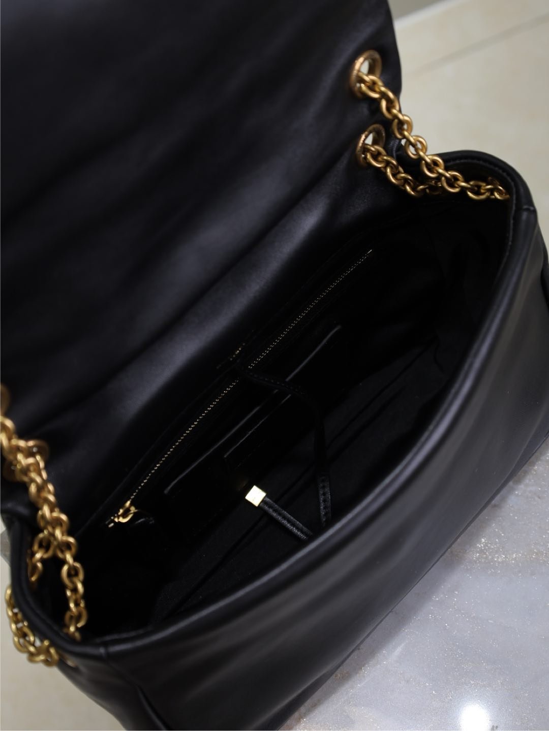 {Style No: 55U3QEEV} JAMIE 4.3 SMALL BAG 25 IN BLACK LAMBSKIN GOLD HARDWARE - Image 8